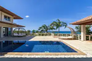 Scenic Seaview Villa Sea Dream for 9, Tennis Court, 5min walk to Noi Beach, Kata
