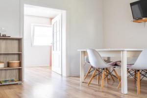 Apartments Miki, Bar