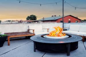 Trio Sonata, 3-Bed Rock n Roll Residence in Northern Liberties Guest house, Philadelphia