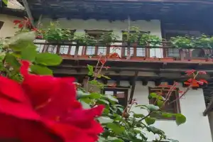 Guest House GURKO 7, 2BR, Top Center, Free Parking, Veliko Tarnovo