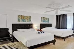 Waves Beach Town Spacious Studio Apartment For 4 People, Pompano Beach