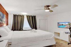 Waves Beach Town Cozy Studio Apartment, Pompano Beach