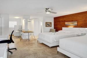 Waves Beach Town Spacious Studio Apartment For 4 People, Pompano Beach