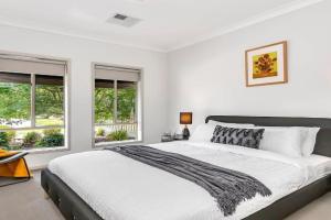 Opie's Oasis between West Beach & Henley South Guest house, Adelaide