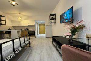 La Mika -Your Home Hotel, Bucharest
