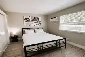 Rustic Retreats Cozy 1BR For 4 Guests Minutes From Las Olas, Fort Lauderdale
