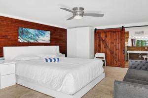 Waves Beach Town Studio Apartment, Pompano Beach