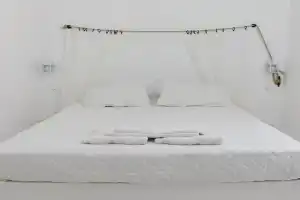 Golden Star Praxitelous Apartments, Agia Marina