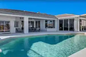 980 Island Guest house, Marco