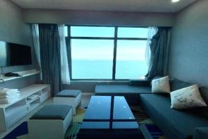 Hon Chong Oceanfront Luxury Apartment, Nha Trang