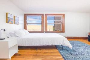 Beautiful 1 Bed Studio Apt Close to Hospitals!, Des Moines