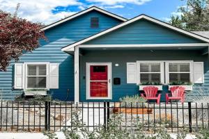 Remodeled Downtown 3bed Home Quartz Countertops Guest house, Boise
