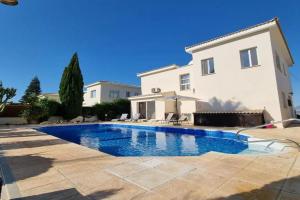 Villa Prengos 7, Neo Chorio