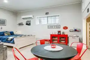 Cherry Tree Studio Arizona Retreat Near Route 66, Williams