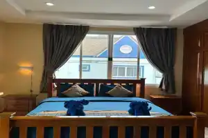 BT hotel Beach, Kata