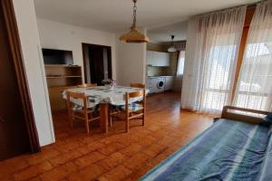 Charming flat close to the beach Apartments, Caorle