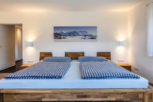 Ferienwohnungen LARA Wohnung 2 Apartments, Wallgau