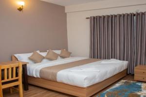 Lake Breeze Apartment, Pokhara