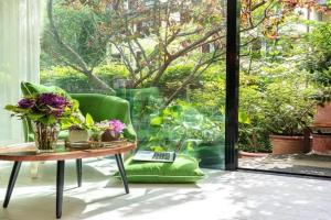 Stylish Garden-Gem by Lake: Pet-Friendly & Central Apartments, Zurich