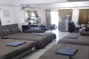 Prime House Bangsaen, Ang Sila