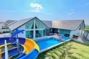 Sea.Teepakpoolvilla, Cha-Am