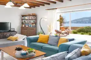 Villa peristeri, Alinda