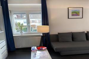 Preiswertes stilvolles Zimmer im privaten Haus mit großem schönem modernem Gemeinschaft Badenzimmer Apartments, Lorrach