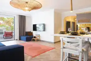 Antalya NO:6 Luxury Comfort Art House, Antalya
