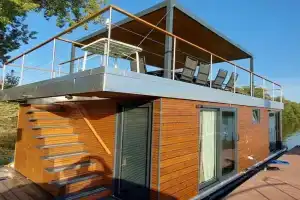 Riverboat-Rhein-Main Ferienloft Hotel, Wiesbaden