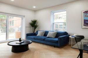 Chic 2 Bedroom apartment in Le Plateau by Denstays, Laval