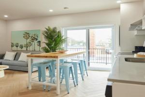 Urban Gem in Le Plateau by Denstays Apartments, Laval