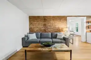 Comfy 1BR with Parking - Near UC, Zoo, Downtown Apartments, Cincinnati