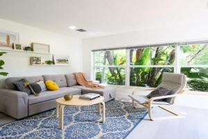 Bright & Comfortable Apt in Victoria Park Guest house, Fort Lauderdale
