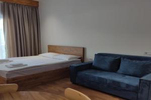 Evdo Apartments F2 White Studio, Gudauri