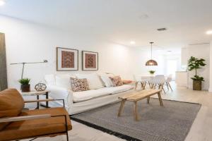 Beautiful And Comfortable Apt in Victoria Park Guest house, Fort Lauderdale