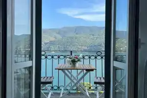 Emy House Charming Apt Stunning Views Balcony AC, Carate Urio