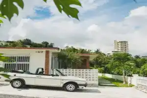 Mid-Century House YOGI, Okinawa City