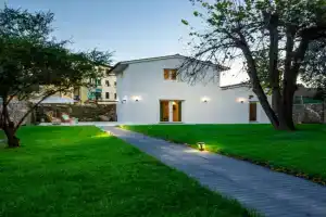 The City Oasis, a Villa inside with Private, Lucca