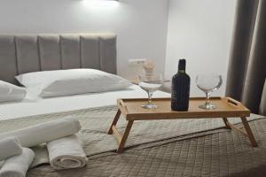 Bllok Scandi Apartments 2 Self -check-in, Tirana