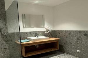 Apartment in Stubaital near Ski Lift, Neustift