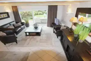 Residenz Nikolas- Grenzweg 12, App 2 Guest house, Wenningstedt