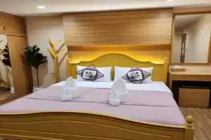 Alaita Hostel, Patong