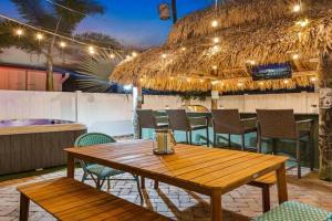 Newly renovated 3 bedrooms near the beach and res1, Pompano Beach