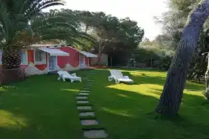 Villa Fronte mare, Capitana