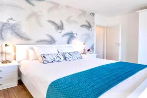 Lora feathers Suite, free parking, self check in,4 Apartments, Como