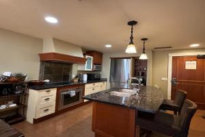 Solara Escape - 2BR Retreat with Pool - Hot Tub - Gym - Spa Apart-hotel, Canmore