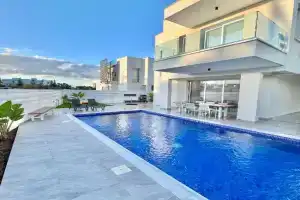 Sol e Mar Villa 2, Protaras