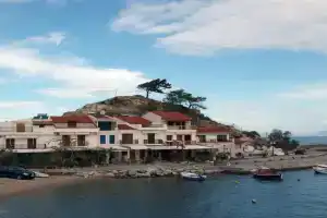 Sylvia's House - a unique waterfront location, Kokkari