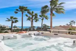 Penthouse with Jacuzzi by Costarentals - Ref 244, Fuengirola