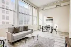 TWO CozySuites Apartment with Skybridge Access #2, Indianapolis